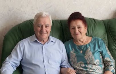 Moj otac je celog života uzimao celu platu moje majke. Jednog dana smo konačno saznali na šta je potrošio sav taj novac.