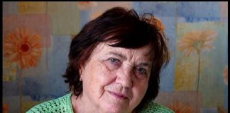 Mira (68) nikada nije uspela da se finansijski osamostali do te mere da iznajmi stan i napusti dom svog bivšeg supruga. Radila je u lokalnoj prodavnici, a ušteđevinu je potrošila na obrazovanje svoje dece u gradu.