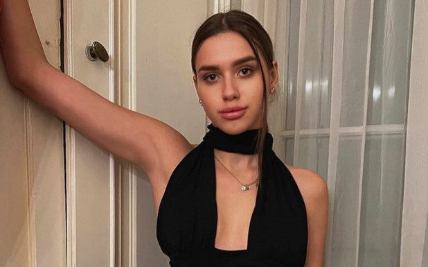 Ćerka Zdravka Čolića nosi čizme od vrtoglavih 280.000 dinara: Za vas smo ih pronašli za svega 8.000 (FOTO)