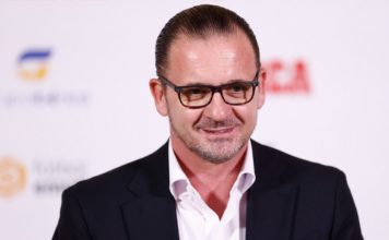 Peđa Mijatović na crvenom tepihu sa ćerkama Ninom i Lolom, ne možemo da se odlučimo koja je lepša