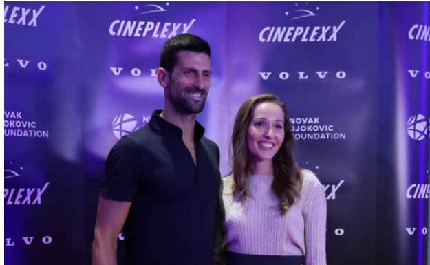 Da li primećujete nešto na fotografiji Novaka i Jelene Đoković? Pojavili su se sinoć na crvenom tepihu a reči koje joj je uputio su sve ostavile bez teksta!
