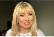 Transformacija ostavlja bez daha: Suzana Jovanović u šestoj deceniji izgleda kao Barbi, promenom imidža sve iznenadila (FOTO)