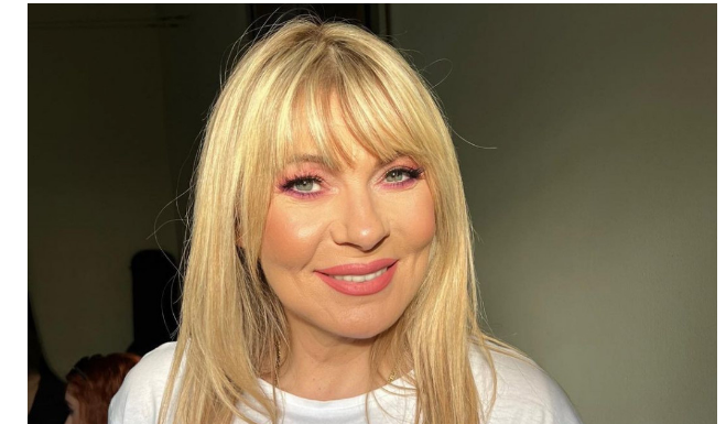 Transformacija ostavlja bez daha: Suzana Jovanović u šestoj deceniji izgleda kao Barbi, promenom imidža sve iznenadila (FOTO)