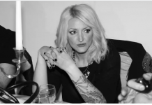 FOTOGRAFIJE KONAČNO ISPLIVALE U JAVNOST! Ovako SADA izgleda BIVŠI MUŽ pevačice Done Ares koji joj NIJE došao ni na SAHRANU (FOTO)