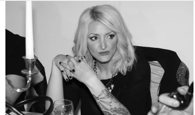 FOTOGRAFIJE KONAČNO ISPLIVALE U JAVNOST! Ovako SADA izgleda BIVŠI MUŽ pevačice Done Ares koji joj NIJE došao ni na SAHRANU (FOTO)