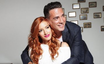 Da li nas to oči dobro služe? Jovana Joksimović uvukla majicu u pantalone pa pokazala stomačić: Predivno joj stoji (FOTO)