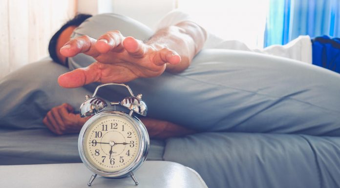 POČINJE ZIMSKO RAČUNANJE VREMENA! Sat se pomera unazad: Jednu stvar danas treba da uradite najkasnije do 19.20 sati