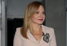 Ne drži dijete, bez ijedne estetske korekcije: Tajna savršenog izgleda Dubravke Mijatović u 55. godini