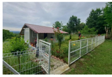 KUĆICU U CVEĆU NA 500 METARA OD OVE BANJE DAJE ZA 7.000€: Ili menja za auto! Uz nju idu 20 ari placa, 30 oraha i 2 šanse za biznis