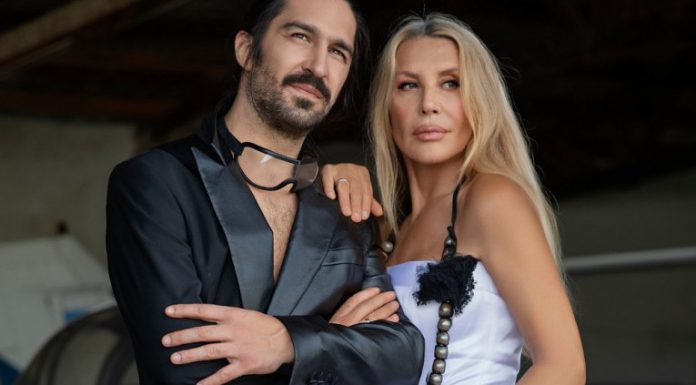 Kao da ih niko ne gleda – Verica i Veljko se ljubili na Trgu Republike: Volim kad ona ovo uradi