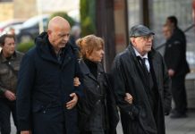 VESNA TRIVALIĆ sa suprugom u javnosti nakon dugo vremena: Glumica slomljena od tuge, grca u suzama