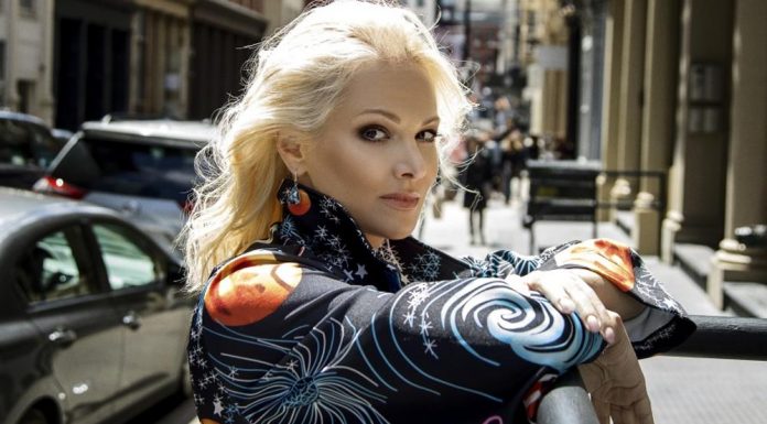 Smatraju je najvećom damom na ESTRADI: Udala se tajno za poznatog biznismena a danas u petoj deceniji izgleda kao BOMBA