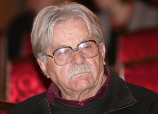 Ljubivoju Ršumoviću se osmehnula sreća ponovo: Nakon smrti supruge upoznao Gordanu koja mu je vratila osmeh na lice