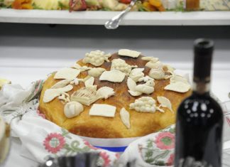 TRI važna pravila ponašanja na SLAVI: Važe i za domaćine i za goste, moraju se ispoštovati