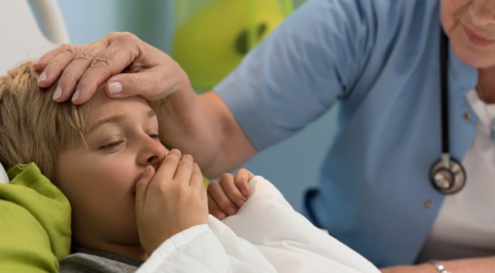 Oglasio se BATUT: Zarazna bolest za koju smo mislili da je iskorenjena VRATILA SE – Veliki ili magareći kašalj ima ove simptome