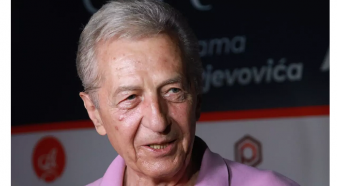 MIROSLAV ILIĆ JE ODUVEK BIO PONOSAN NA SVOJE MRČAJEVCE: Zavirite u njegovu kuću u rodnom selu