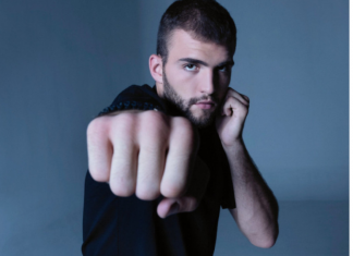 Fotka Veljka Ražnatovića iz tinejdžerskih dana: Široka garderoba i duga kosa, neprepoznatljiv