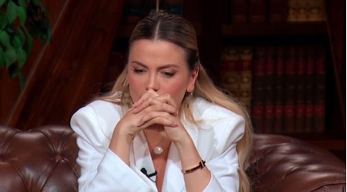 Milica Pavlović u zagrljaju majke Mirjane: Fotografija koja kida dušu!