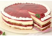 TORTA SA KREM SIROM I MALINAMA: Idealna za slavsku trpezu, vaši gosti biće oduševljeni