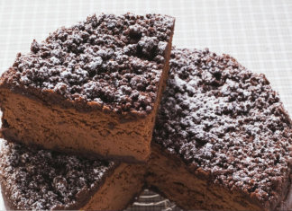 KREMASTA ČOKOLADNA TORTA koju ćete napraviti za manje od pola sata: Lagana, mekana i sočna, pravi se bez brašna