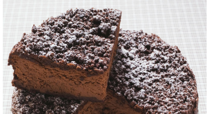 KREMASTA ČOKOLADNA TORTA koju ćete napraviti za manje od pola sata: Lagana, mekana i sočna, pravi se bez brašna