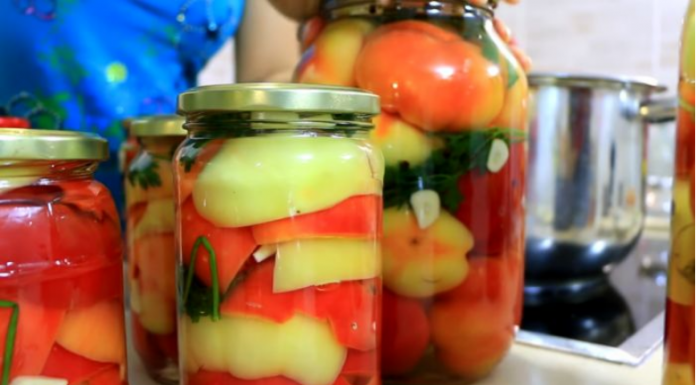 Kisele paprike pripremljene po BAKINOM RECEPTU traju i do dve godine a ukus je neponovljiv