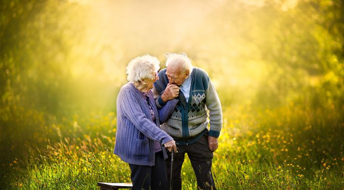 Tužila sopstvene sinove jer nisu hteli da se isele iz kuće – Dan i noć kuhala za njih i spremala a onda joj PUKAO FILM