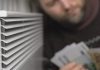 Stavite ovo iza radijatora u stanu i uštedite: grijanje će biti jače, a računi niži!