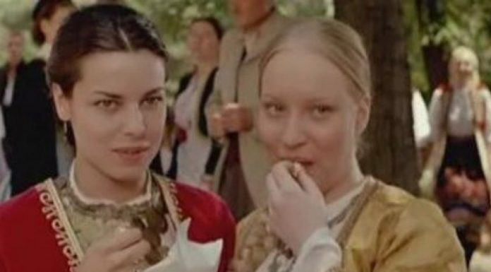 Svi je pamte kao najbolju drugaricu Zone Zamfirove: Evo kako danas izgleda ćerka čuvene glumice Radmile Živković, nećete verovati svojim očima (FOTO)