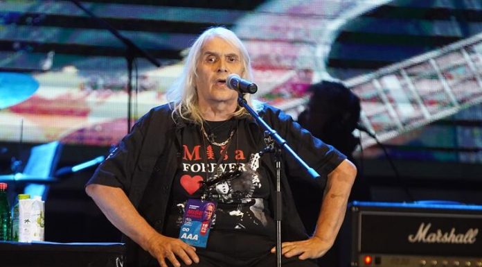 Otkrila ŠOK ISTINU posle 34 godine: Ona je LUTKA SA NASLOVNE STRANE iz pesme Riblje čorbe – Bori slomila srce, on napisao najveći hit i posvetio ga njoj