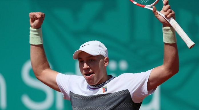 JEDNA JE MAJKA! Snimak koji će vas dirnuti pravo u srce: Međedović osvojio trofej i odmah pozvao nju da dođe na teren! (VIDEO)