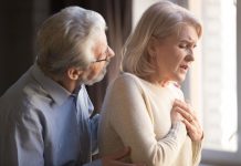 7 SIMPTOMA SRČANOG UDARA KOD ŽENA: Bol u grudima nije uvek jedini SIGNAL – Dobro obratite pažnju!