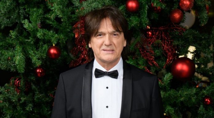 Novogodišnja jelka u domu Zdravka Čolića ODUZIMA DAH – Ovako je za praznike okićena jedna od najskupljih kuća na estradi