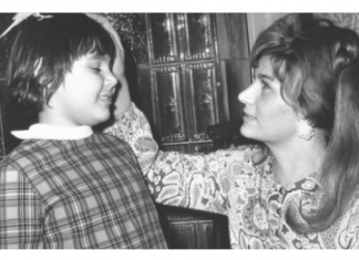 Evo kako u 58. godini izgleda ćerka Silvane Armenulić, kažu da je preslikana pevačica – 47 GODINA NAKON TRAGIČNOG GUBITKA MAJKE ONA I DALJE TUGUJE (FOTO)