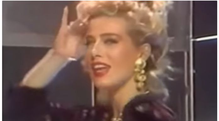 SEĆATE LI SE NJE? -Za pevačicom je uzdisala CELA BIVŠA JUGA, a onda je načisto propala – Švaler je javno šamarao, evo na šta danas liči