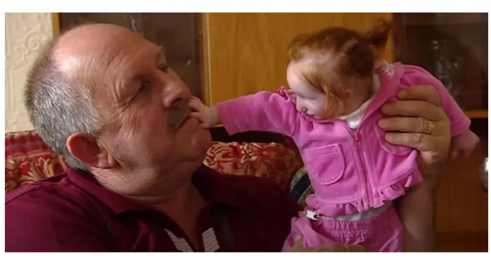 ROĐENA JE KAO PORCELANSKA LUTKA I DOKTORI SU REKLI DA ĆE ŽIVETI SAMO 1 GODINU: NAJMANJA DEVOJČICA NA SVETU JE PROSLAVILA SVOJ 16 ROĐENDAN, a evo kako danas izgleda!