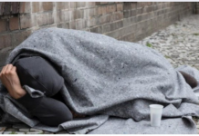 “TO JE ACA, ZAVRŠIO JE ETF, ŽIVEO U KANADI”: Tužna istina o BESKUĆNIKU koji spava u beogradskom tramvaju! (FOTO)