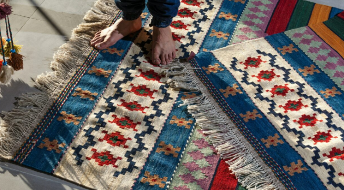 Stavite ovu sitnicu pod tepih na ulazu u kuću i gledajte kako vas novac zapljuskuje sa svih strana, isprobajte odmah