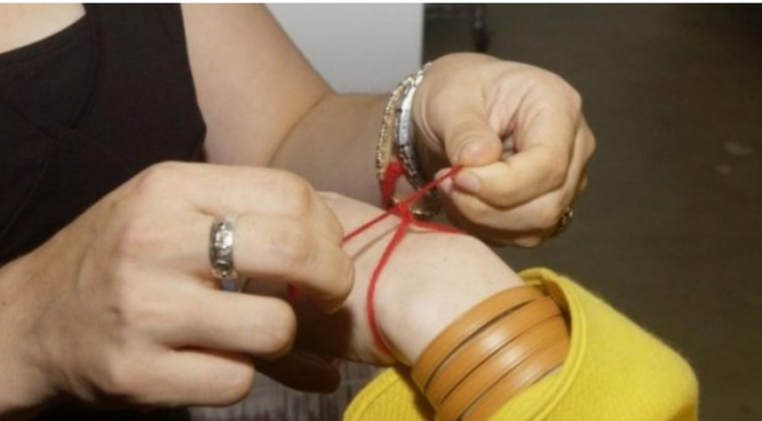 MNOGI NOSE CRVENI KONAC OKO RUKE, A NEMAJU POJMA ŠTA TO ZNAČI: Evo šta on simbolizuje