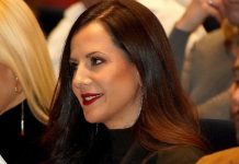 PRVA DAMA SRBIJE građanima čestitala Novu godinu, ali svi govore o njenoj haljini: Boja koju niko nije očekivao na Tamari Vučić