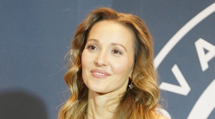 Gori internet, nižu se prozivke: Česnica Jelene Đoković izazvala lavinu komentara, na šta to liči?!