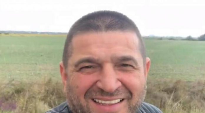 Svi su mislili ja da bogat a on SPAVAO U KUKURUZIMA: Baja Mali Knindža otvorio dušu i otkrio da ga je podizala baba dok je njegov otac na OVO davao pare