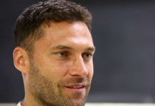 Duško Tošić objavio fotografiju sa dočeka: Fudbalski as morao da se pohvali – Ovako je bilo u JELENINOJ I NJEGOVOJ vili na Senjaku