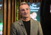 Sve od drveta je sam napravio pa i kuhinju: Vila Ivana Milinkovića nalik je na španske hacijende, zavirite u nju (FOTO)