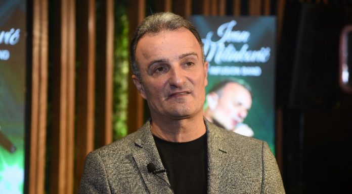 Sve od drveta je sam napravio pa i kuhinju: Vila Ivana Milinkovića nalik je na španske hacijende, zavirite u nju (FOTO)