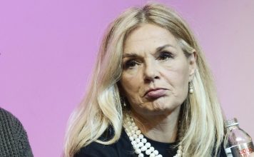 MIRJANA JE U U 30. JE OSTALA UDOVICA I ZBOG 1 OSOBE SE NIJE OPET UDALA: Svoju slobodu slavi svaki dan a povezivali su je sa NAŠIM NAJPOZNATIJIM MUZIČAREM