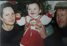 Milicu je majka usred zime ostavila pored kontejnera kao da je SMEĆE, našle su se posle skoro 30 godina: “Kada sam uzela svoju bebu u ruke, shvatila sam šta je učinila” (FOTO)