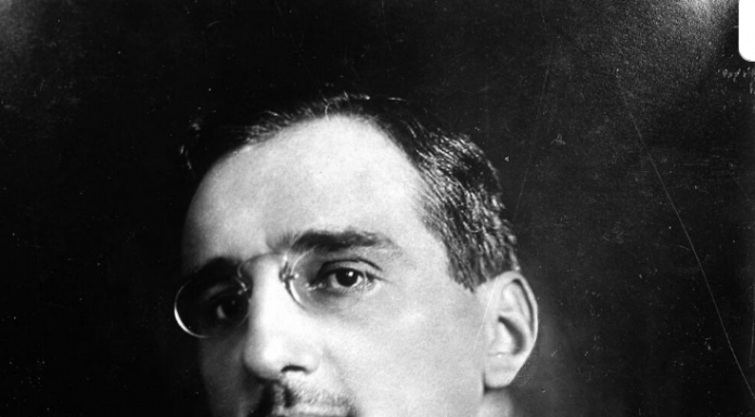 Brat Aleksandar ga je smestio u azil za umobolne kad je priznao da je HOMOSEKSUALAC i da voli moćnog Srbina: Sve o GEJ AFERI koja je potresla DINASTIJU KARAĐORĐEVIĆ!