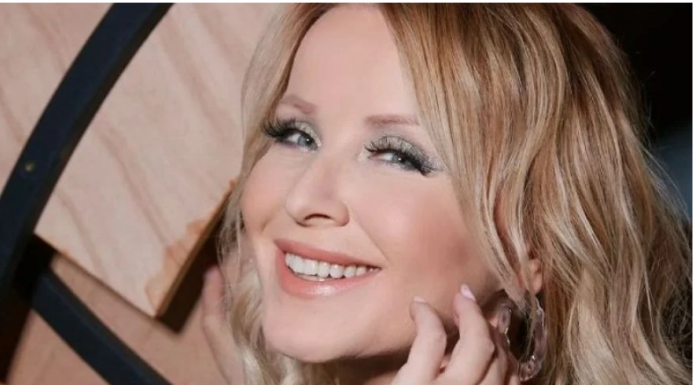 Dečko Danijele Martinović pohvalio se najlepšim vestima, pevačica presrećna – I to baš na GODIŠNJICU BRAKA PETRA GRAŠA I HANE: ČESTITAMO!