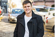 Ovo je dama koju je Pljaka voleo više od života, a evo kakav je danas njen odnos sa sinom glumcem: POGLEDAJTE PRVU FOTOGRAFIJU MAJKE VUKA KOSTIĆA!